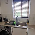 Modern 2 Bedroom Apartment
