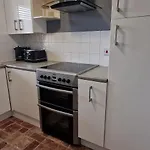 Modern 2 Bedroom Apartment