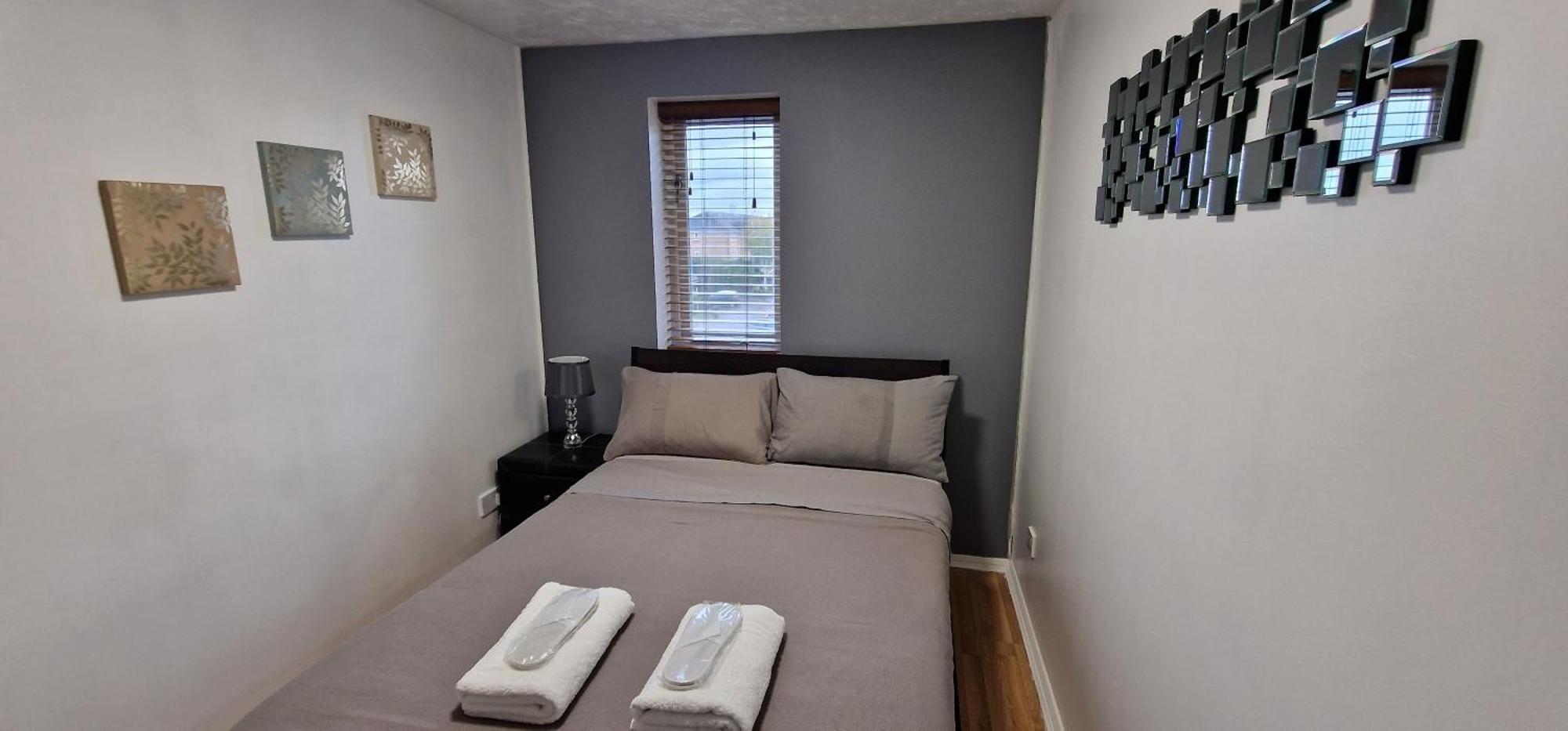 Modern 2 Bedroom Appartamento *