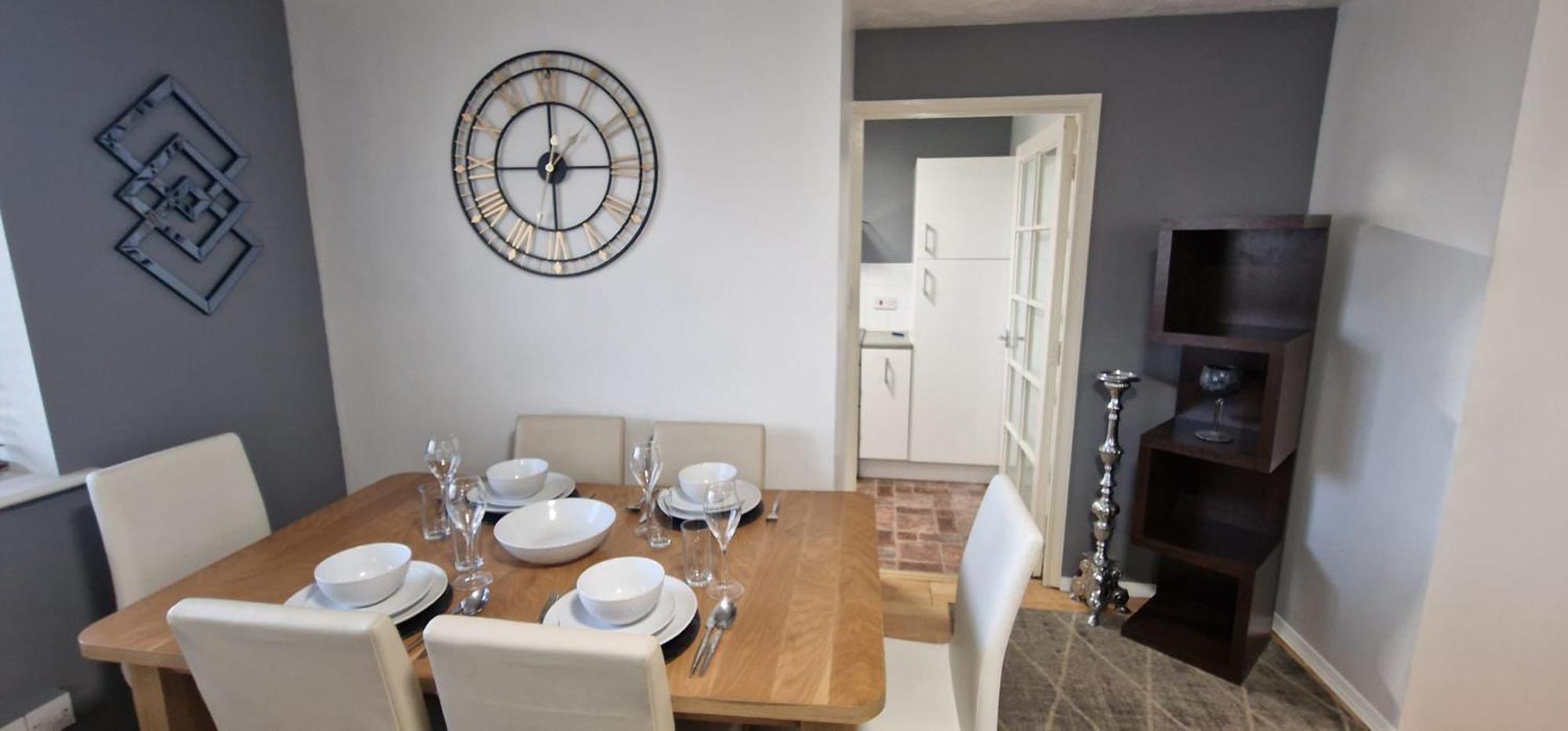 Modern 2 Bedroom Appartamento